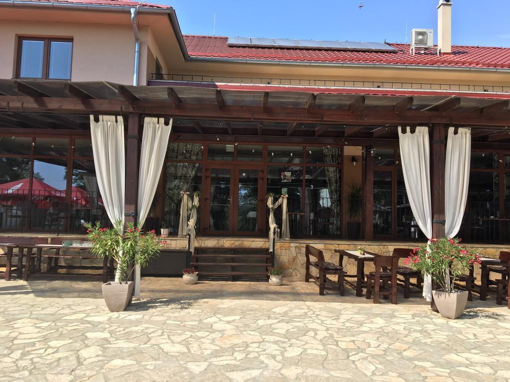 Mlyn Penzion & Wellness Radvan nad Dunajom Exterior photo